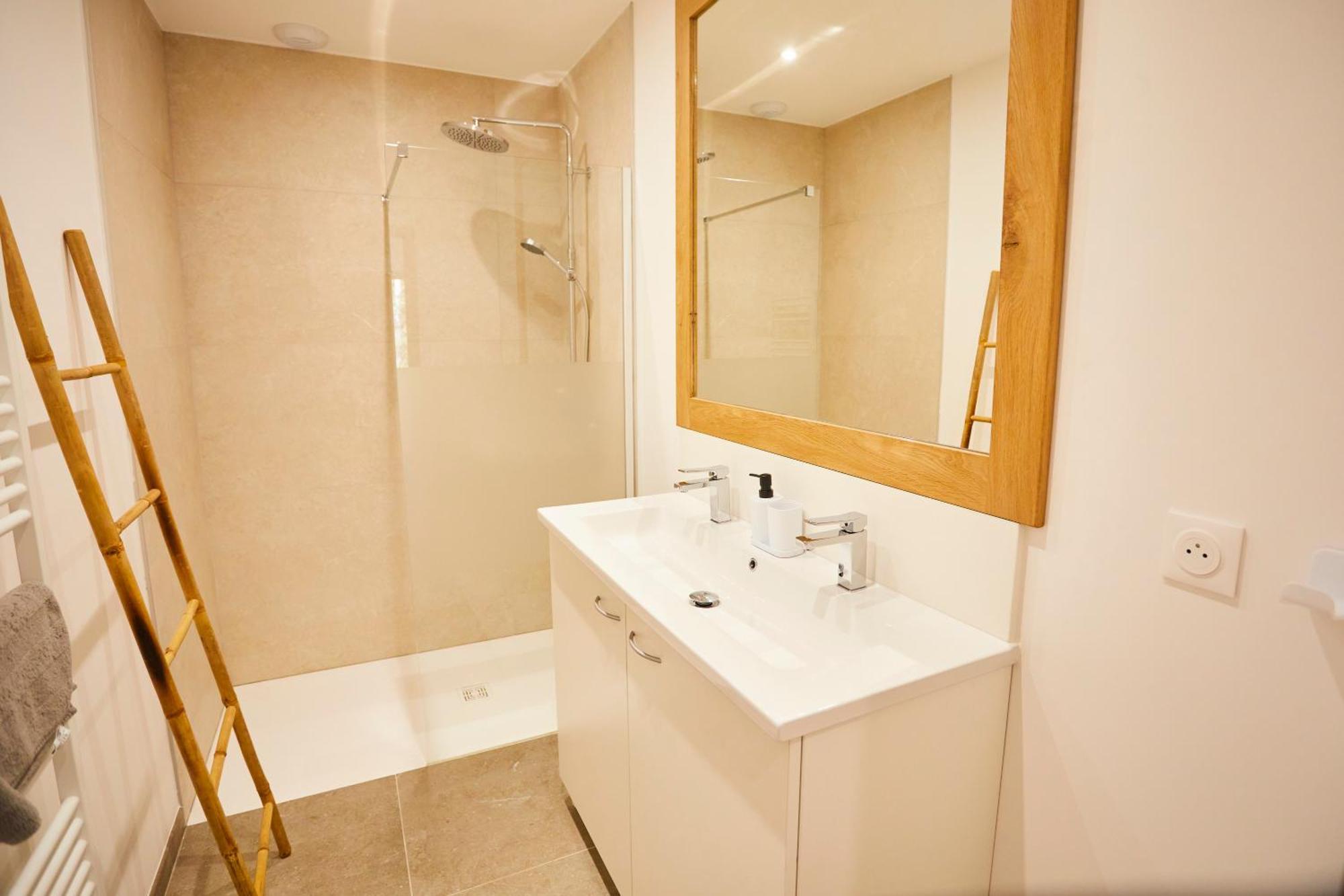 Chalet La Forgerie Piscine Jacuzzi Cinema Екстер'єр фото